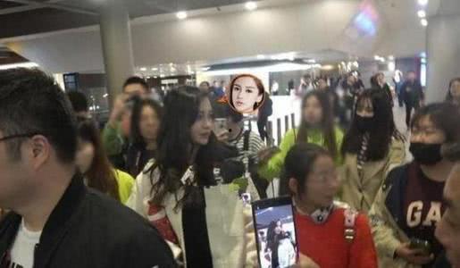 机场明星爆料视频,明星独家爆料,揭秘娱乐圈幕后故事 第3张 机场明星爆料视频,明星独家爆料,揭秘娱乐圈幕后故事 第3张